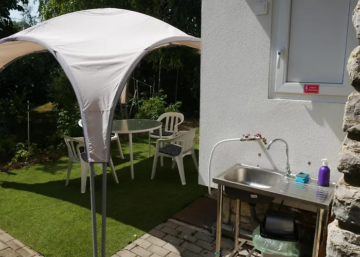 Pensjonat Vidra - 60 Meters From Balaton!